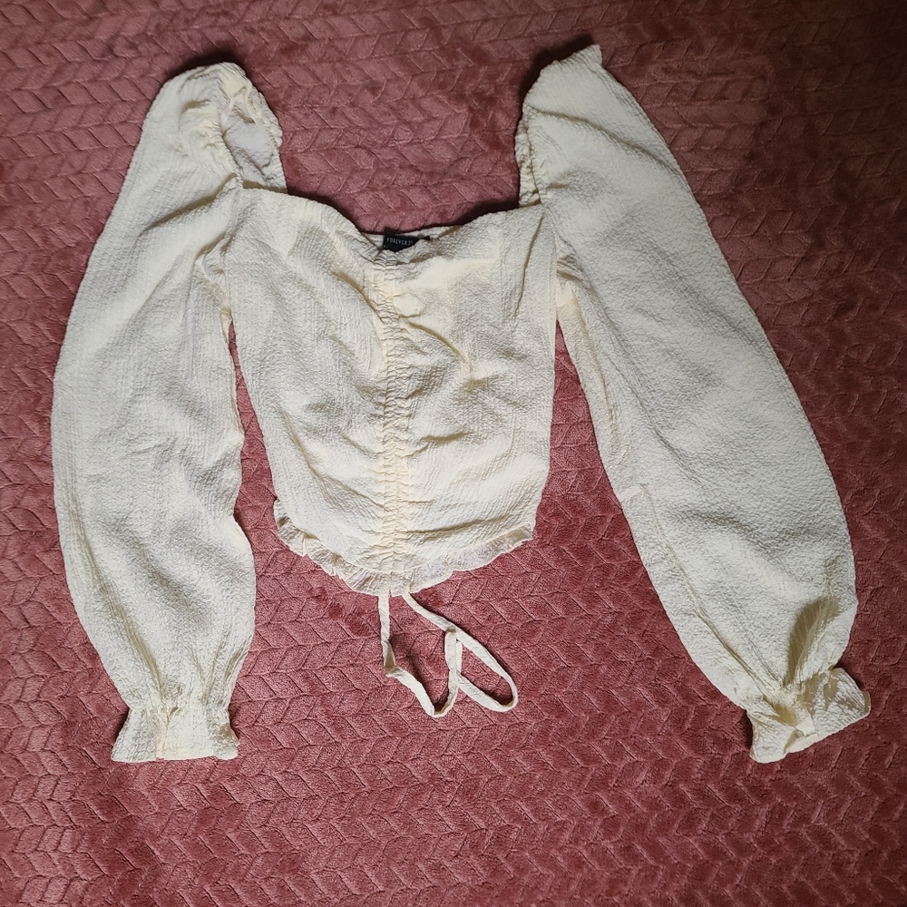 Forever 21 long sleeve crop top Size Small Like New